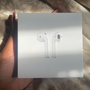 Brand New 2nd Generation AirPods